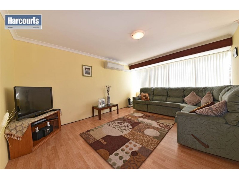 15 Theydon Grove, Two Rocks WA 6037