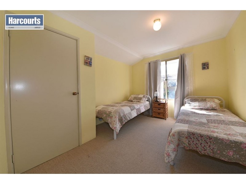 15 Theydon Grove, Two Rocks WA 6037