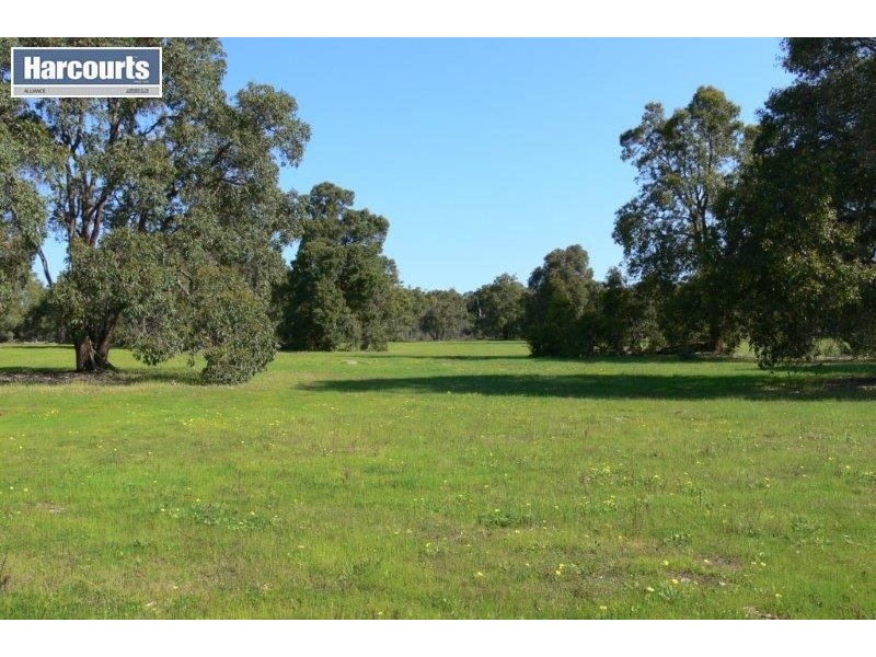 820 Muchea East Road, Lower Chittering WA 6084