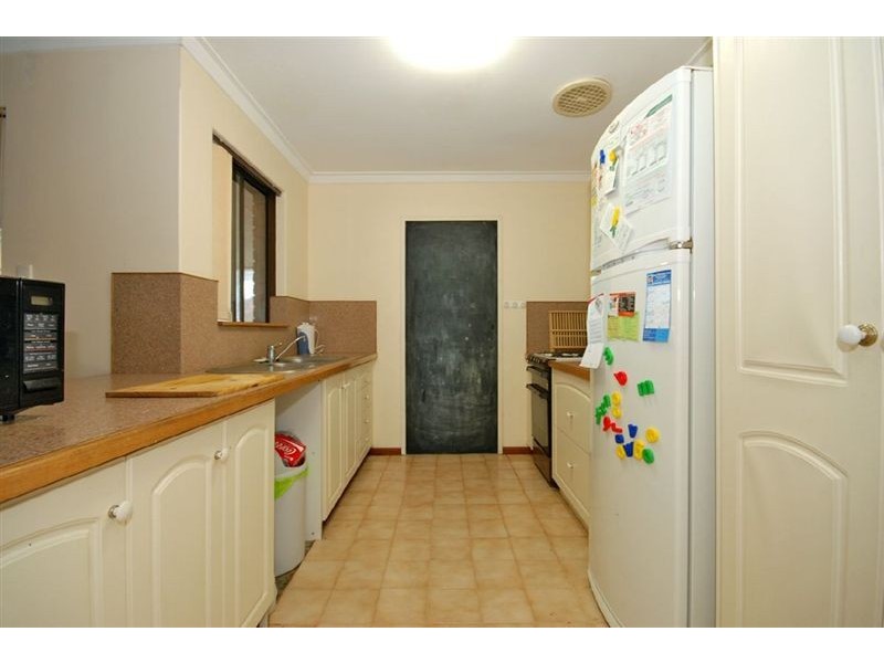 39 Treetop Avenue, Edgewater WA 6027