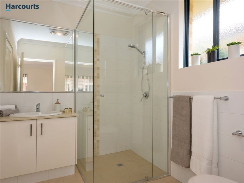 Villa 2/99-101 Alexander Drive, Dianella WA 6059