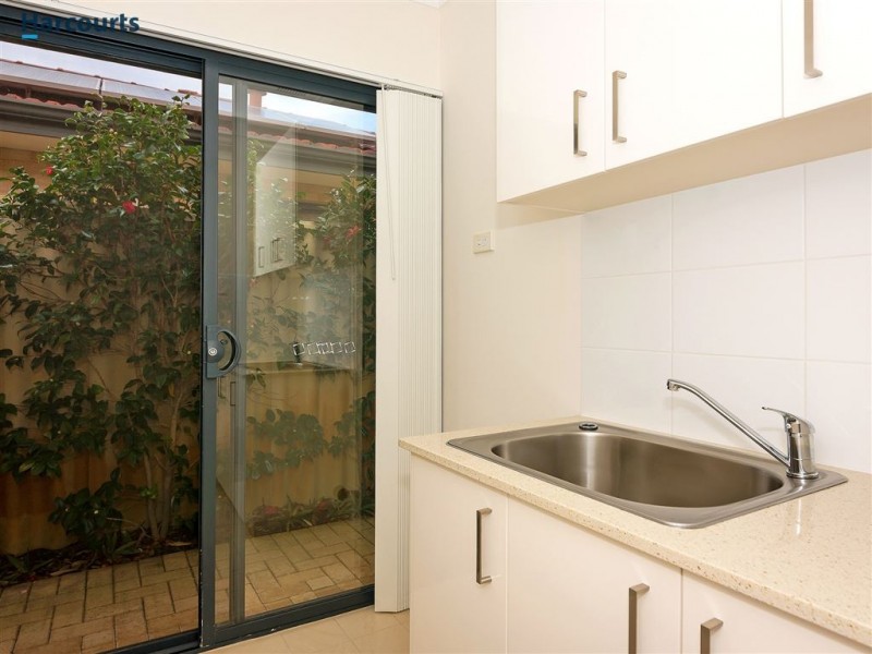 Villa 2/99-101 Alexander Drive, Dianella WA 6059