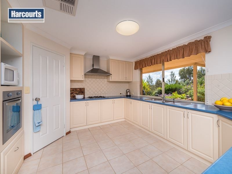 135 Meadowbrook Ramble, Bullsbrook WA 6084