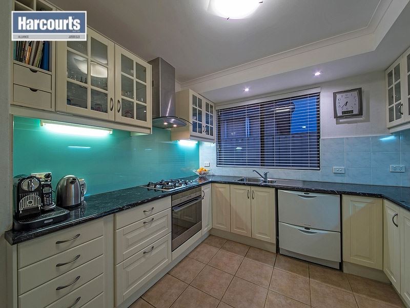 36 Kallaroo Place, Kallaroo WA 6025