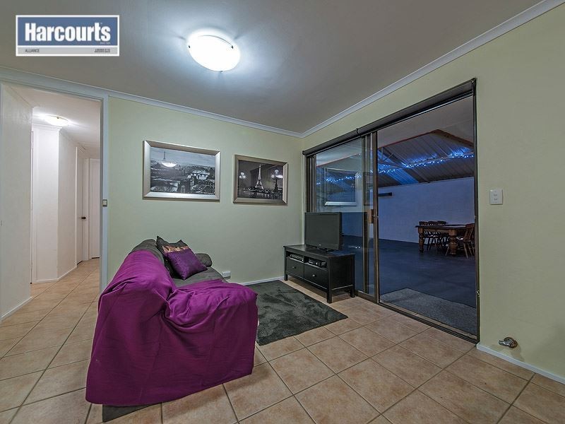 36 Kallaroo Place, Kallaroo WA 6025