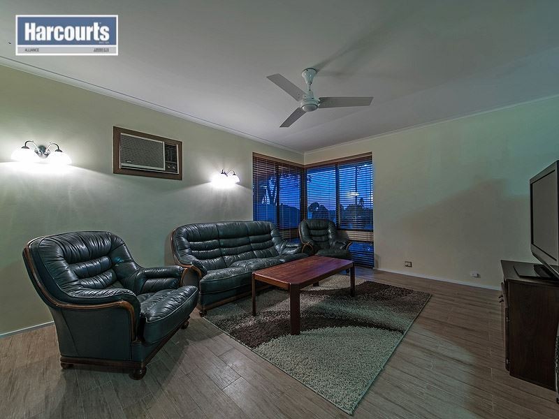 36 Kallaroo Place, Kallaroo WA 6025