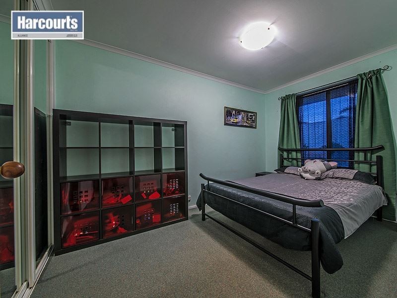 36 Kallaroo Place, Kallaroo WA 6025