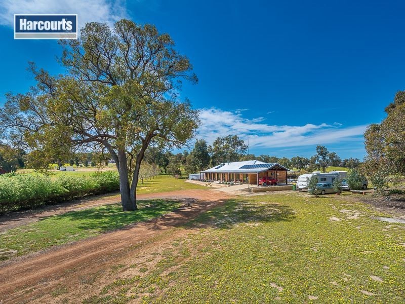 196 Santa Gertrudis Drive, Lower Chittering WA 6084
