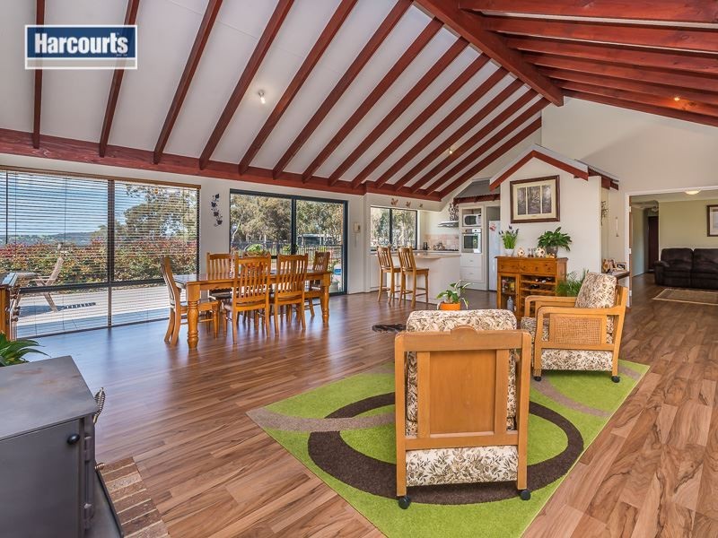 196 Santa Gertrudis Drive, Lower Chittering WA 6084