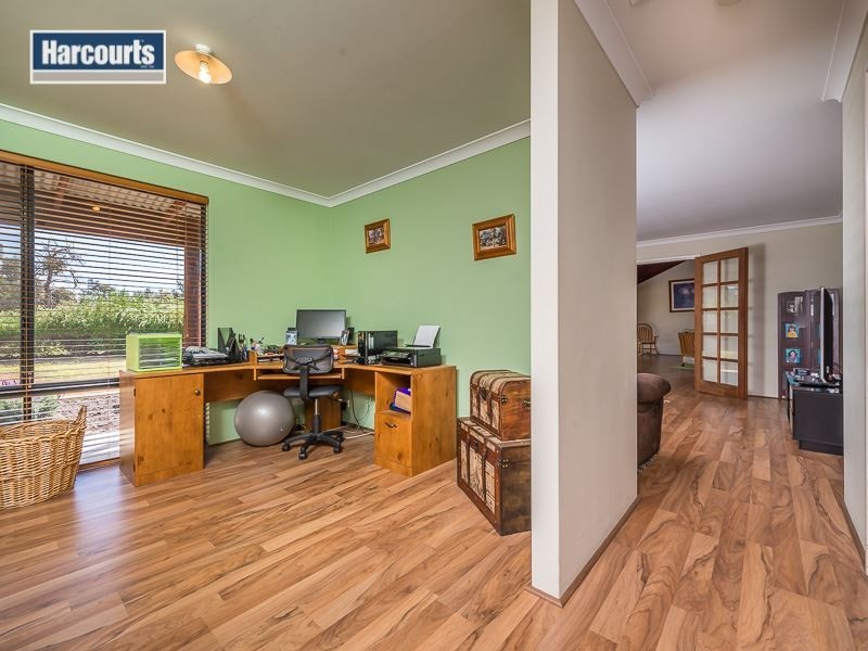 196 Santa Gertrudis Drive, Lower Chittering WA 6084