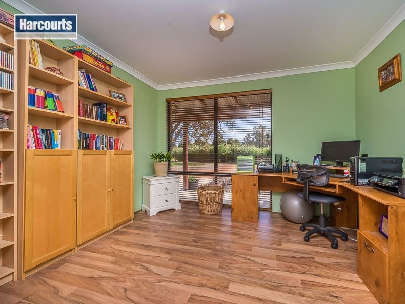 196 Santa Gertrudis Drive, Lower Chittering WA 6084