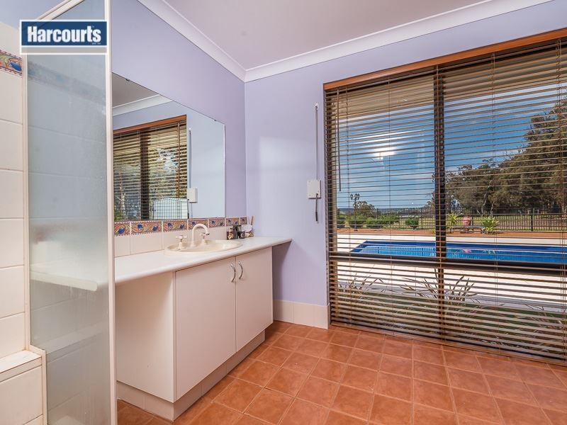 196 Santa Gertrudis Drive, Lower Chittering WA 6084