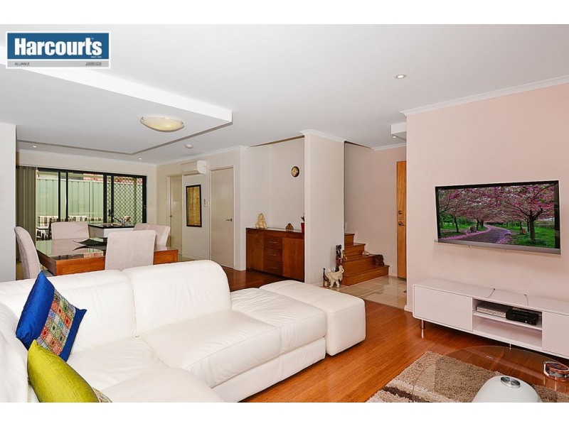 11/40 Hollins Bend, Madeley WA 6065