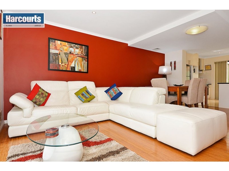 11/40 Hollins Bend, Madeley WA 6065