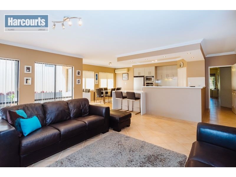 30 De Crillon Way, Currambine WA 6028
