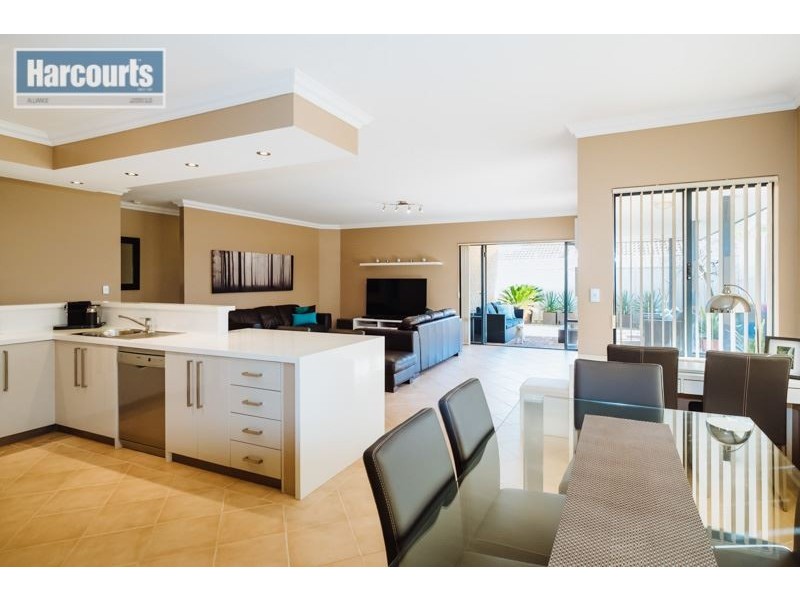 30 De Crillon Way, Currambine WA 6028