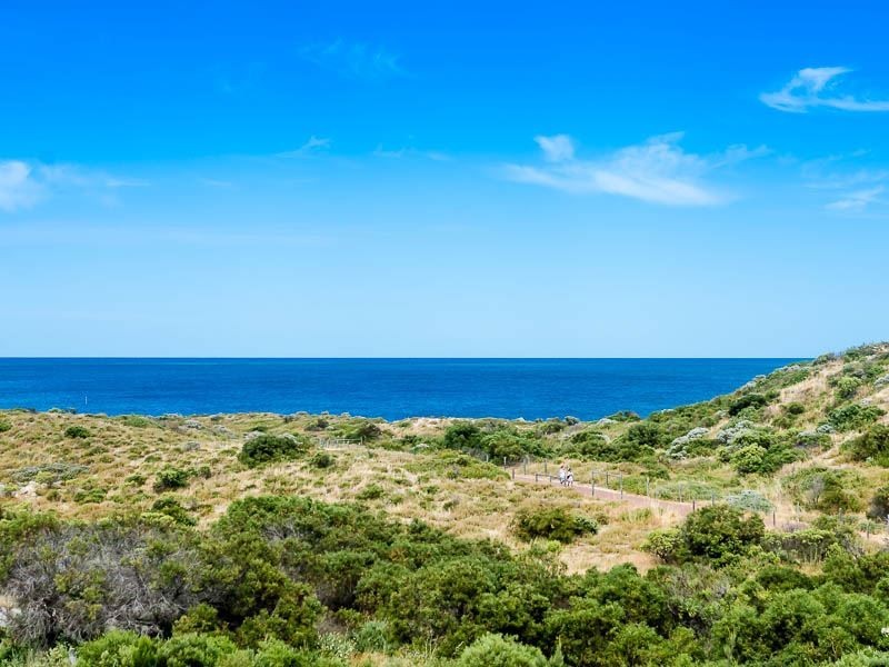2A Merrifield Place, Mullaloo WA 6027