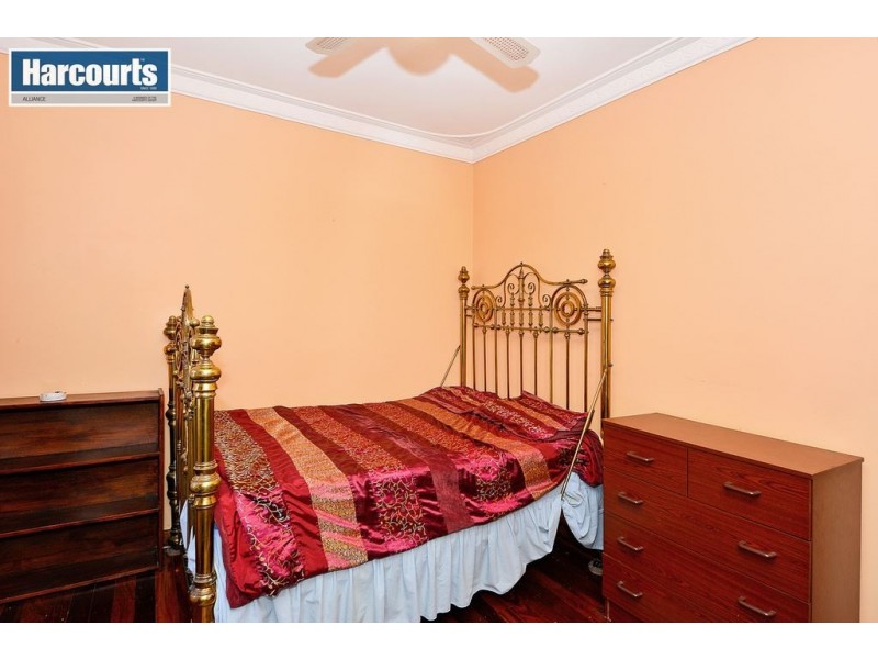 205 Huntriss Road, Doubleview WA 6018