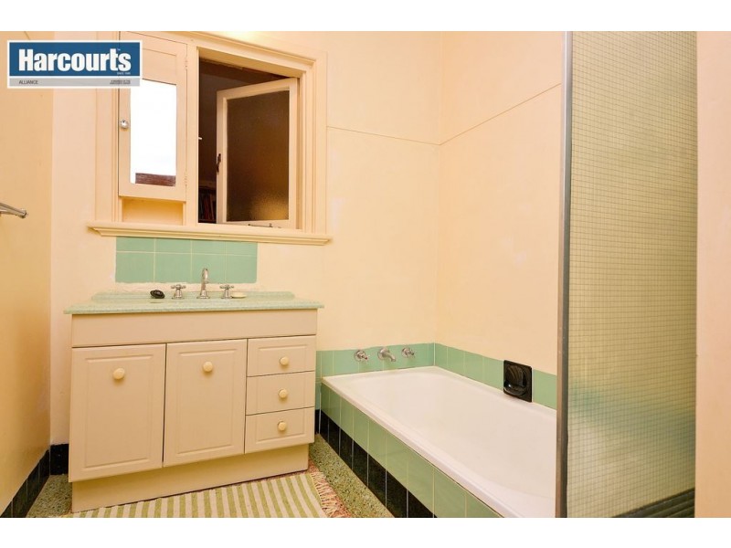 205 Huntriss Road, Doubleview WA 6018