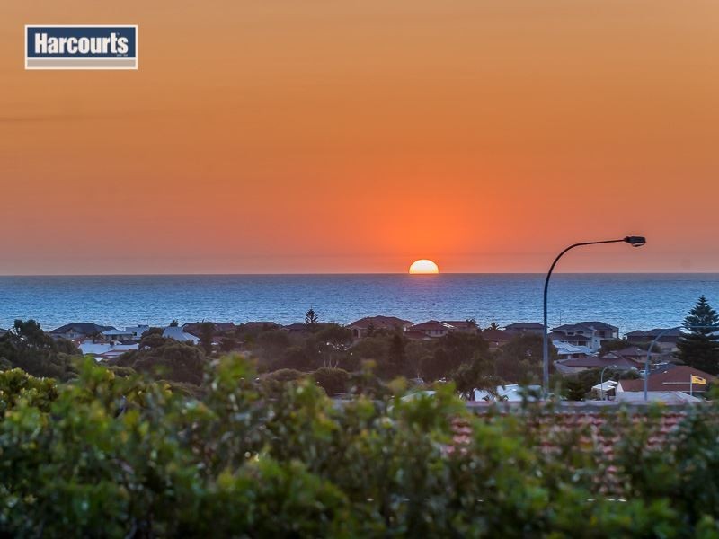 4 Simnia Place, Mullaloo WA 6027