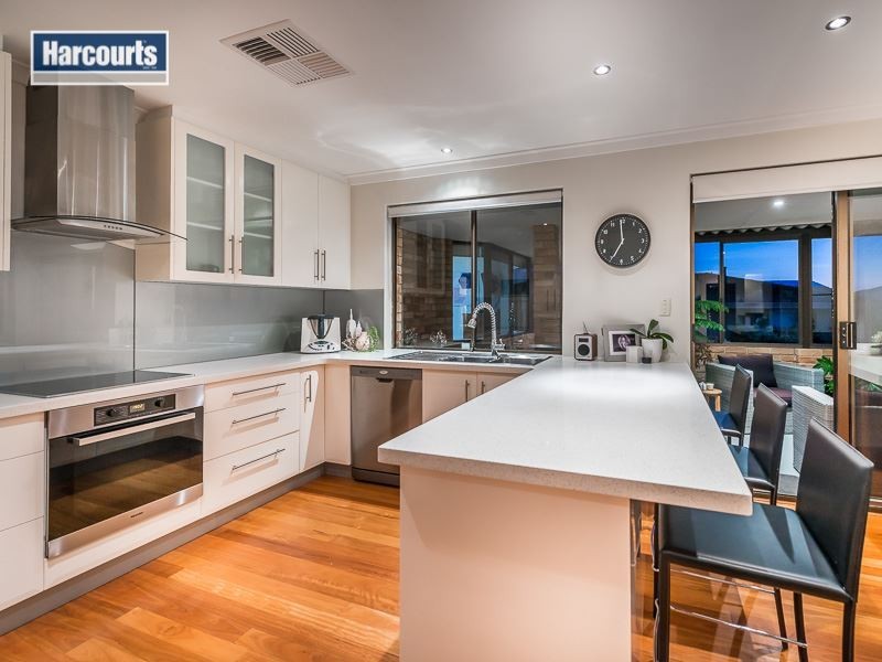 4 Simnia Place, Mullaloo WA 6027