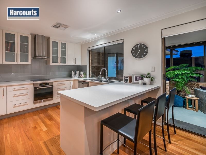 4 Simnia Place, Mullaloo WA 6027