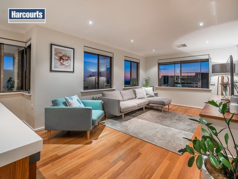 4 Simnia Place, Mullaloo WA 6027