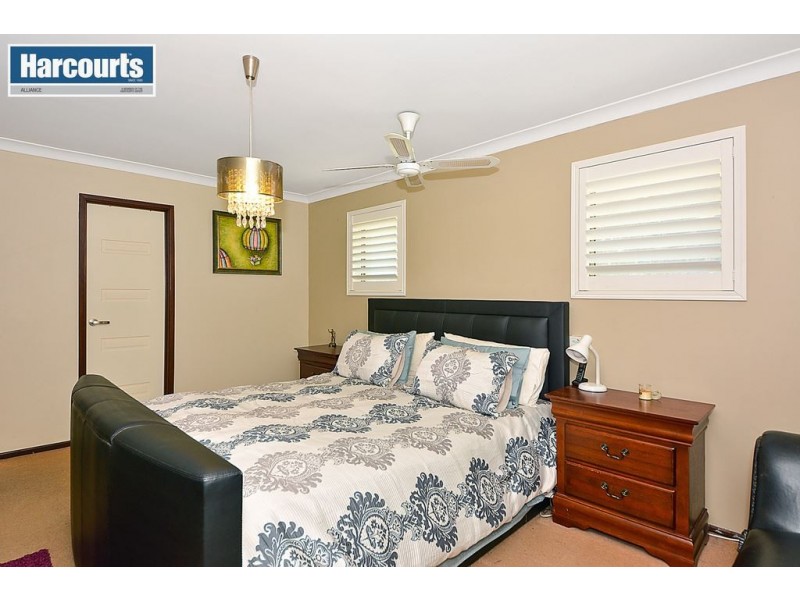 24 Neaves Road, Mariginiup WA 6078