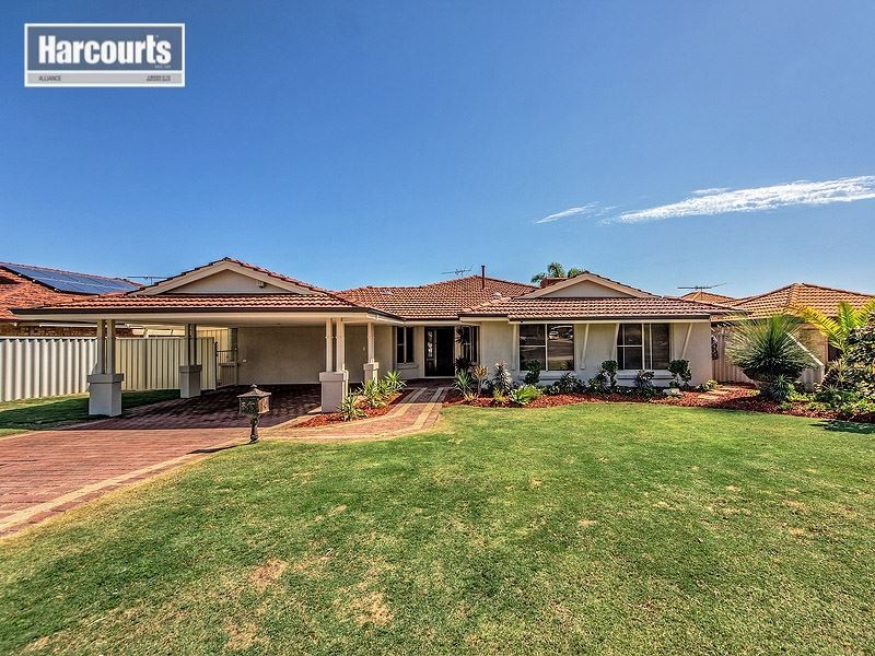 5 Camelot Grove, Carramar WA 6031