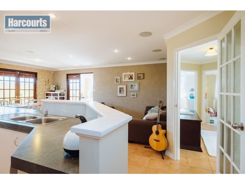 36 Miramare Boulevard, Currambine WA 6028