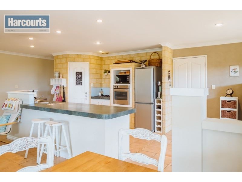 36 Miramare Boulevard, Currambine WA 6028