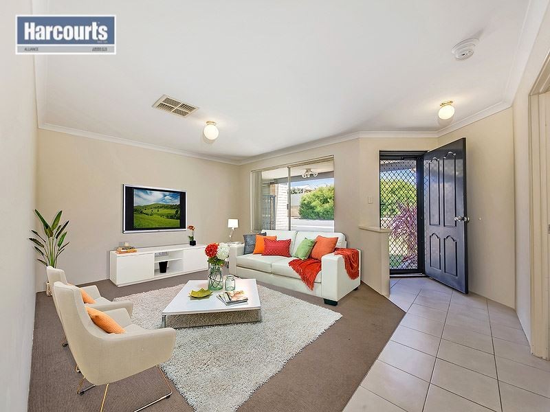 21 Merrivale Circle, Tapping WA 6065