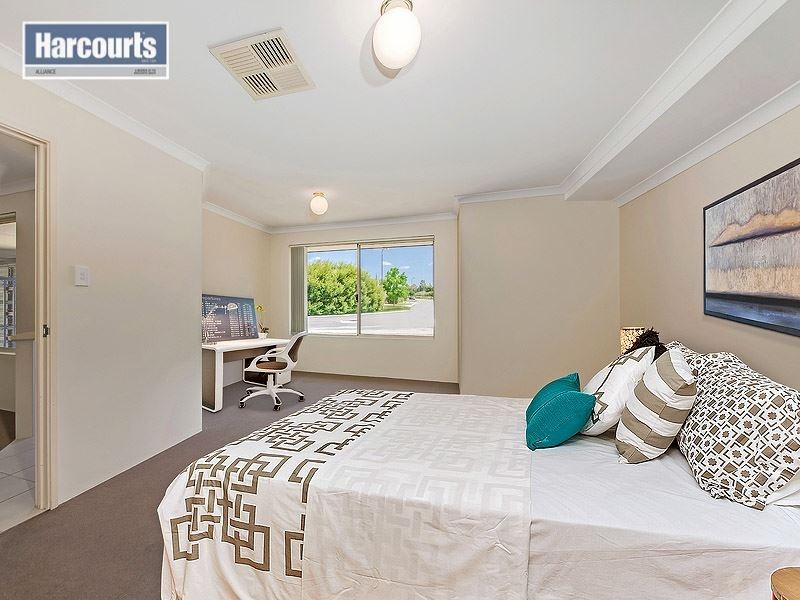21 Merrivale Circle, Tapping WA 6065