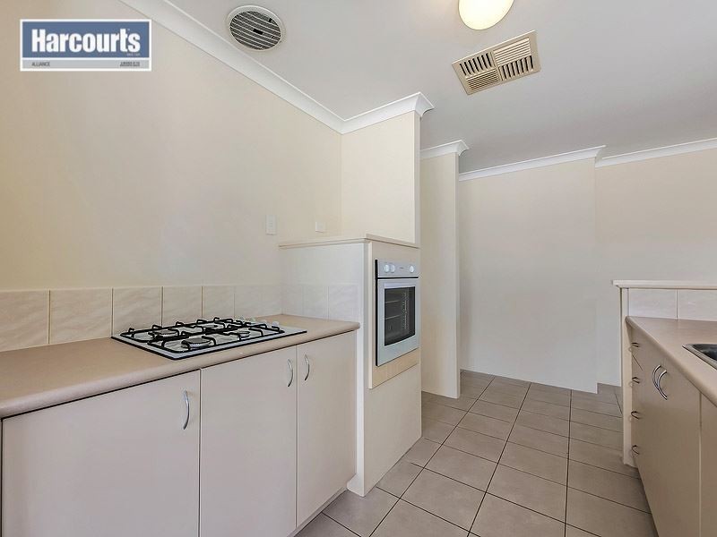 21 Merrivale Circle, Tapping WA 6065