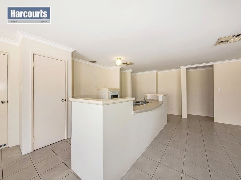 21 Merrivale Circle, Tapping WA 6065