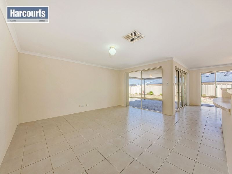21 Merrivale Circle, Tapping WA 6065