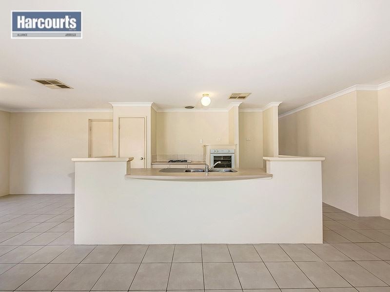 21 Merrivale Circle, Tapping WA 6065