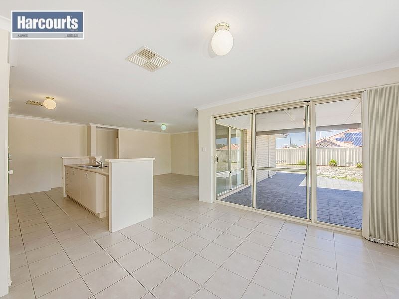 21 Merrivale Circle, Tapping WA 6065