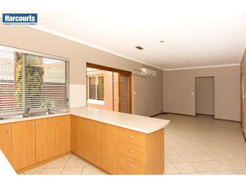 18 Arbroath Circle, Kinross WA 6028