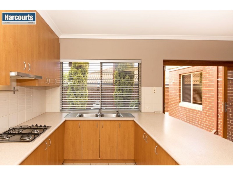 18 Arbroath Circle, Kinross WA 6028