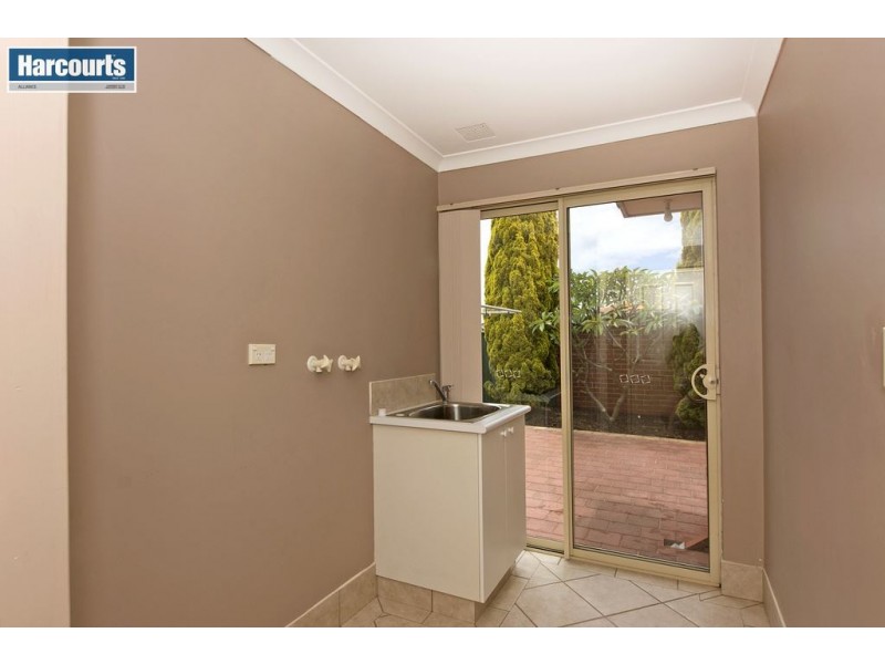 18 Arbroath Circle, Kinross WA 6028