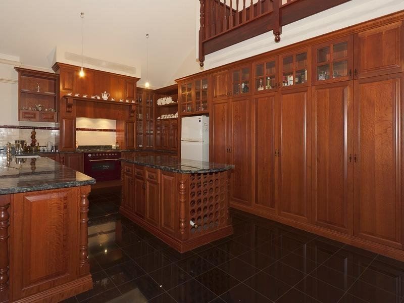 588 Neaves Road, Mariginiup WA 6078