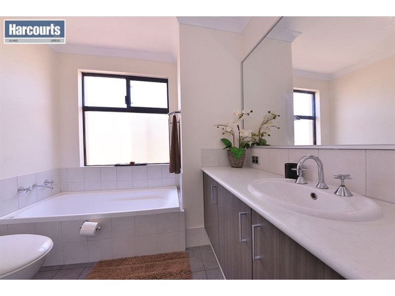 3/15 Crosthwait Circle, Tapping WA 6065