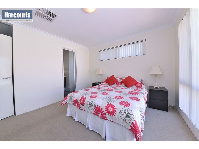 3/15 Crosthwait Circle, Tapping WA 6065