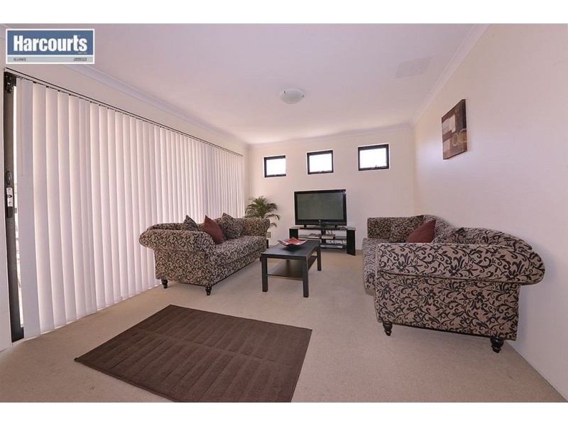 3/15 Crosthwait Circle, Tapping WA 6065