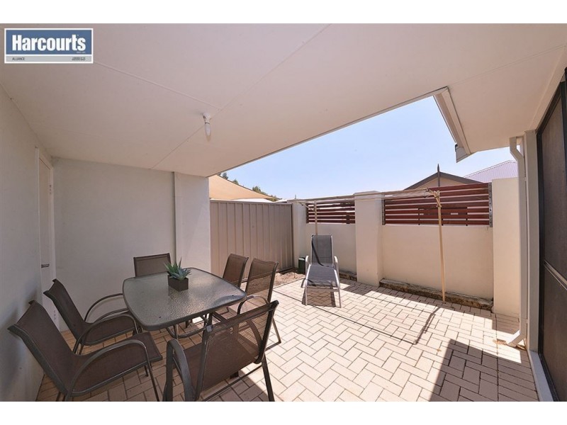 3/15 Crosthwait Circle, Tapping WA 6065