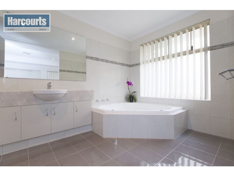 58 Mattingleys Approach, Burns Beach WA 6028