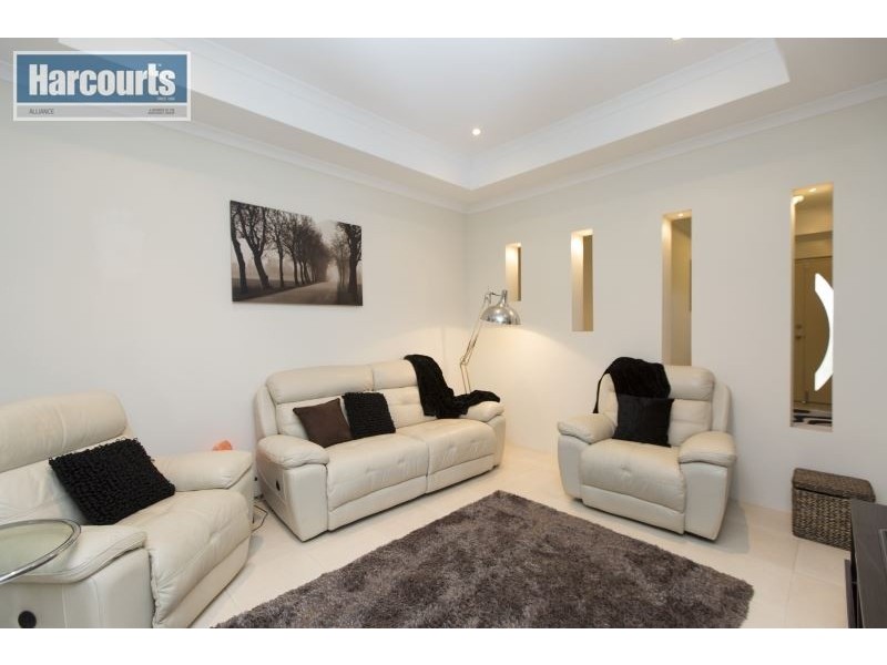 58 Mattingleys Approach, Burns Beach WA 6028