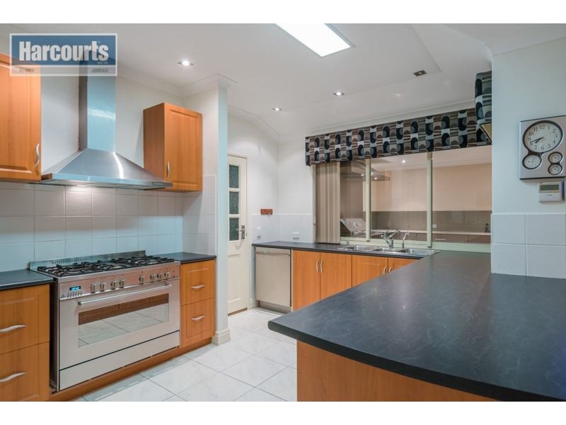 15 Raffles Court, Currambine WA 6028