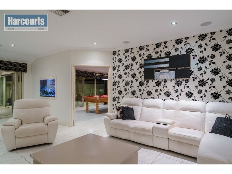 15 Raffles Court, Currambine WA 6028